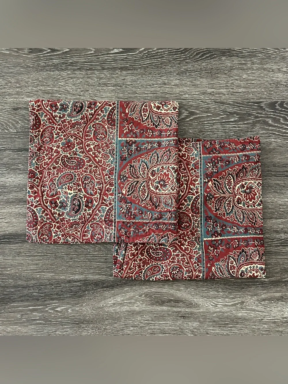 Pottery Barn Talia Paisley EURO Pillow Shams Cotton Percale 26x26 Red Set of 2